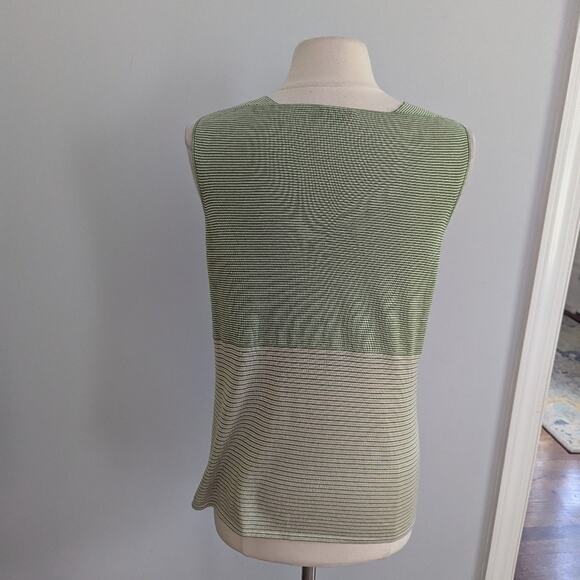Women's Akris Green White Blouse Silk US 16 Vneck Sleeveless - Picture 2 of 6